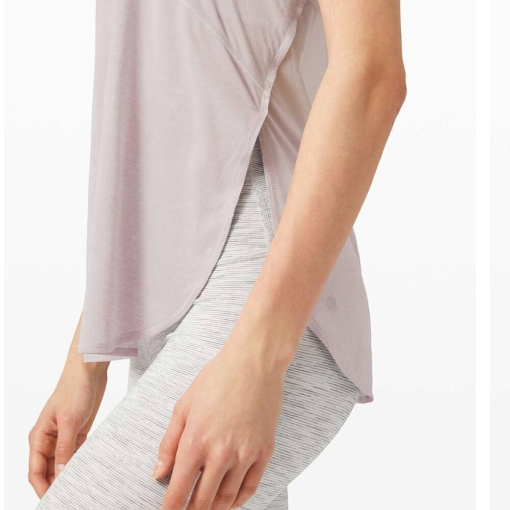 Lululemon sz 6 Twist Around 2-in-1 Tank Lilac Ice C/D cup built in bra - Picture 3 of 4
